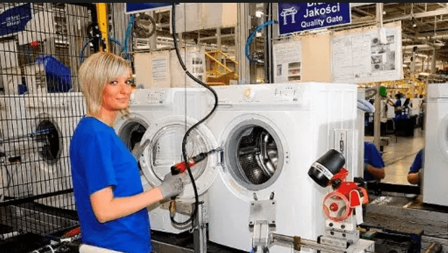 Украинцы требуют все более высоких зарплат. В Польше думают над привлечением дешевых рабочих из Азии