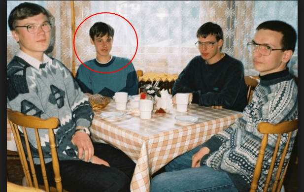 Найден ботаник с фото-мема “ИТ вечеринка”. Он оказался успешным польским программистом  из SpaceX