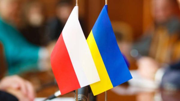 Хуже чем к украинцам поляки относятся к русским, арабам и ромам. Опрос