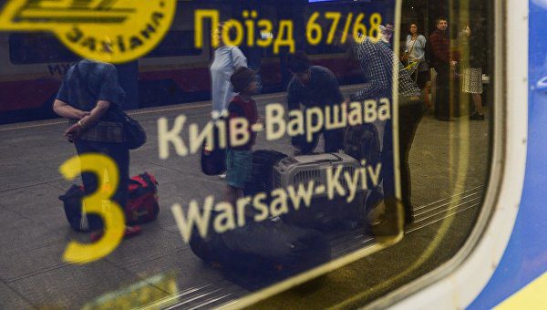 В  Польше увеличилось число тех, кому импонируют украинцы. Но негативного отношения все равно больше