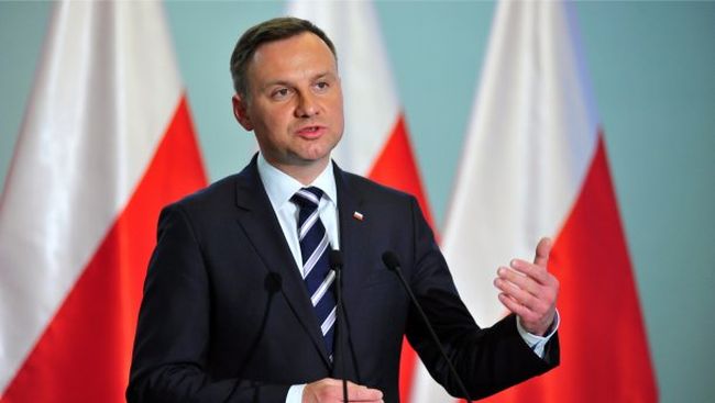 Крок до Polexit. Президент Польщі підписав закон про судову реформу