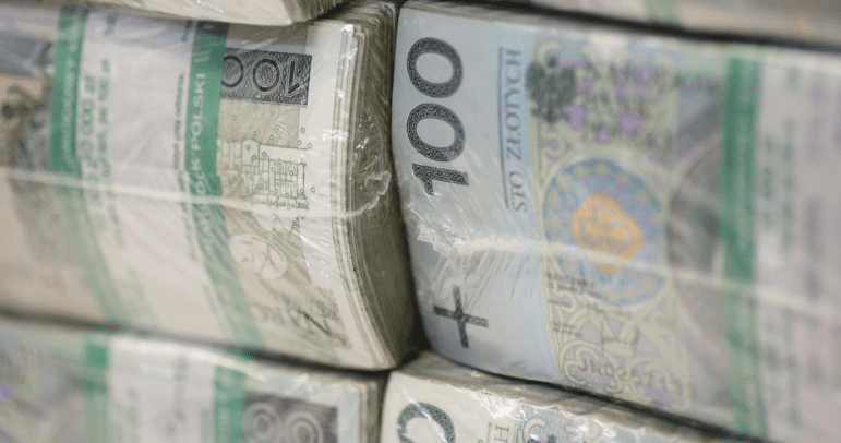 Більше 80% грошових переказів з Польщі на батьківщину припадають на українців