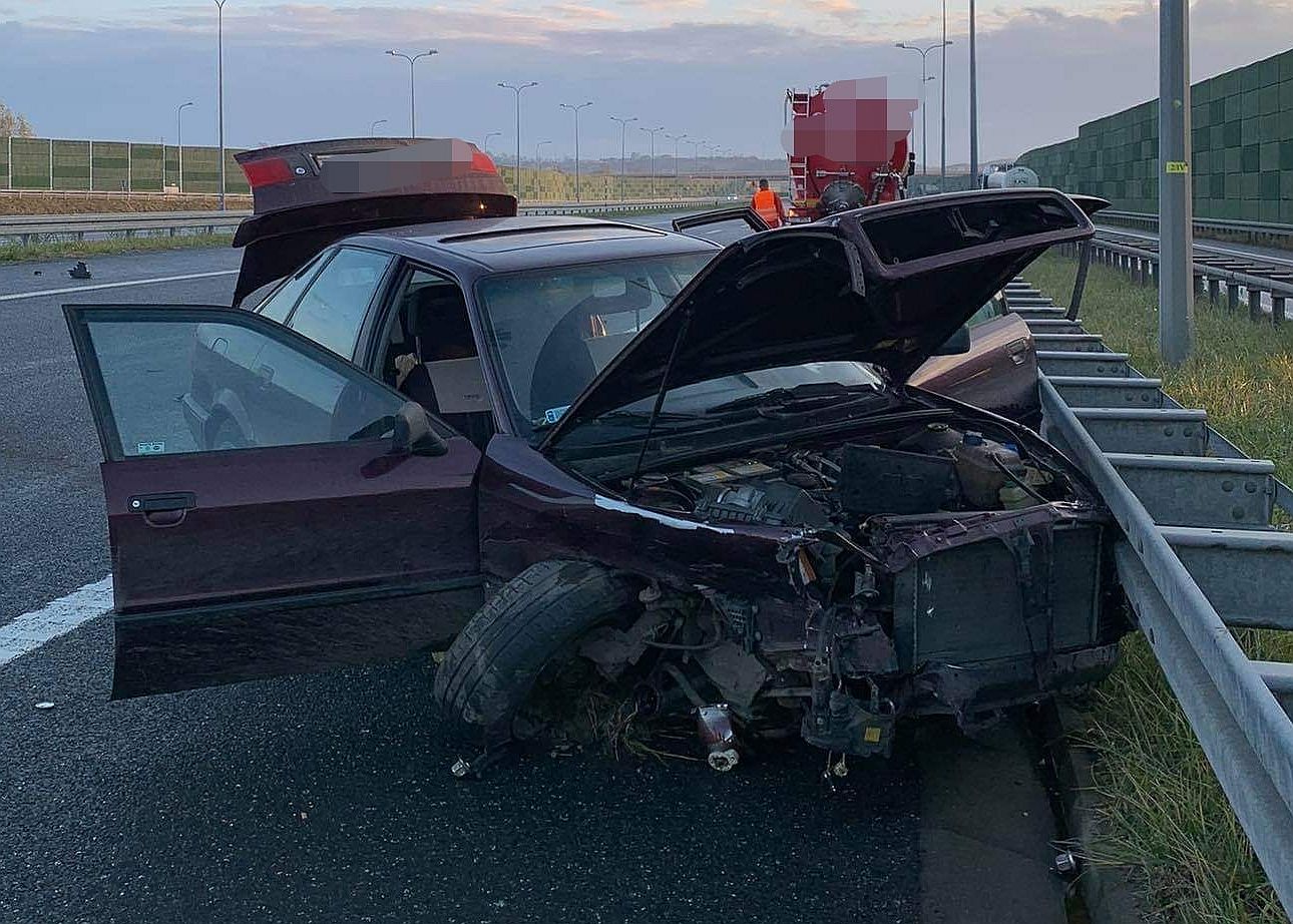 П’яний українець на Audi 80 врізався у чеську вантажівку у Пижовицях