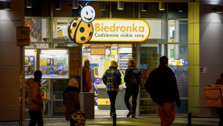 «Zamknij się ty k**wa Ukraińcu!» – охоронець Biedronka напав на покупця у Кракові