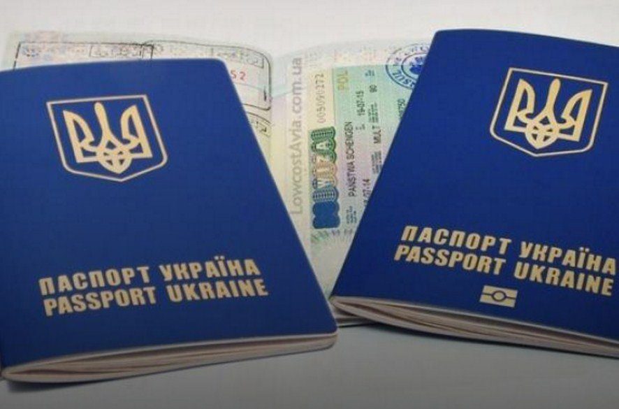 Як подати документи на польську візу поштою в Україні. Поради