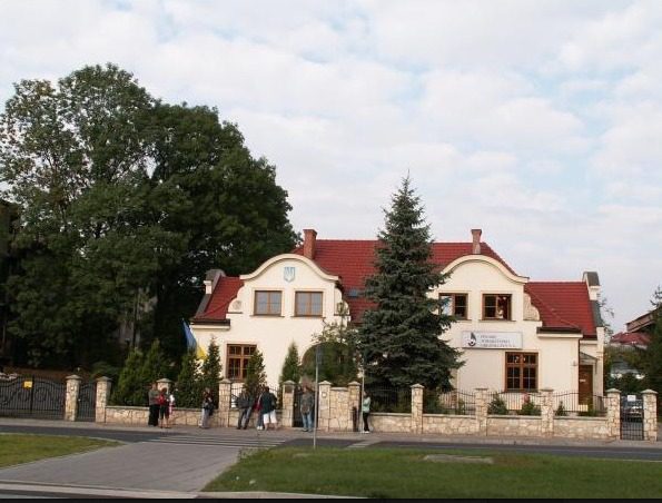 Українське консульство в Кракові з 12 квітня переходить на особливий режим роботи