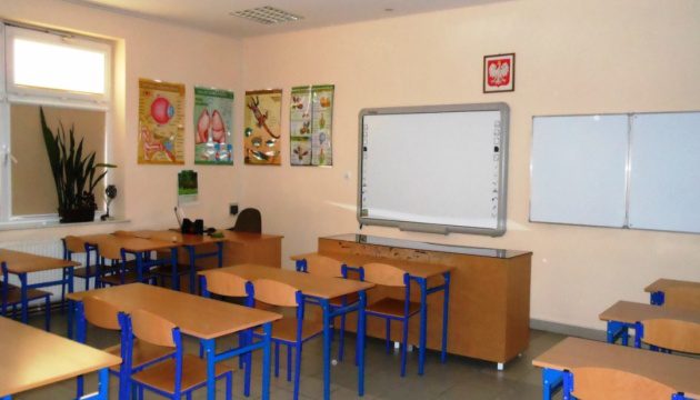 У Варшаві відкривають нову школу – українську. Записалось вже 1000 учнів