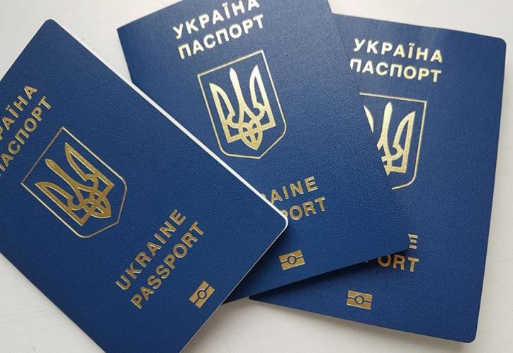 Пропускають ли в Польщу з паспортами громадян України та ID-картами?