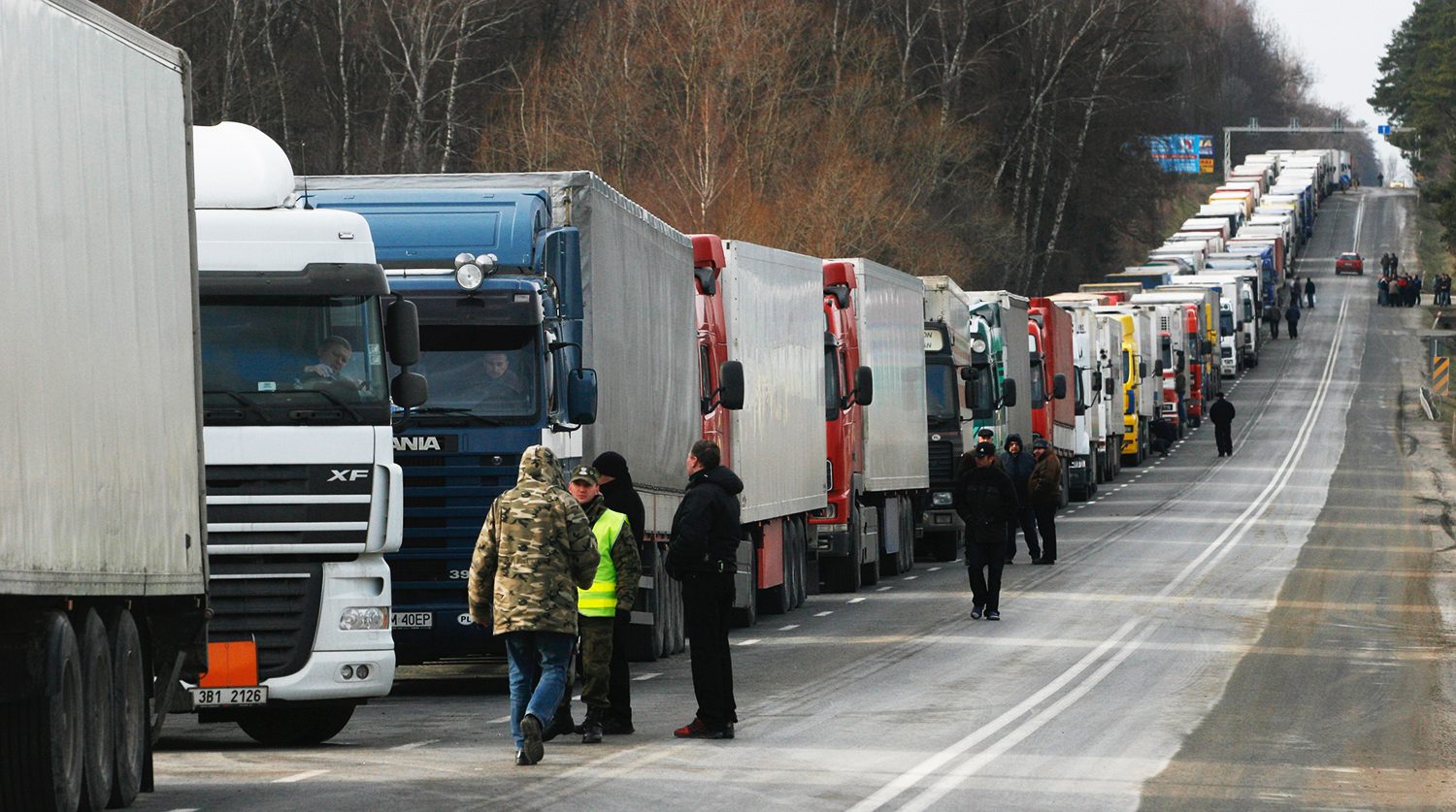 Польща дозволила для українців авто класу ЄВРО-3