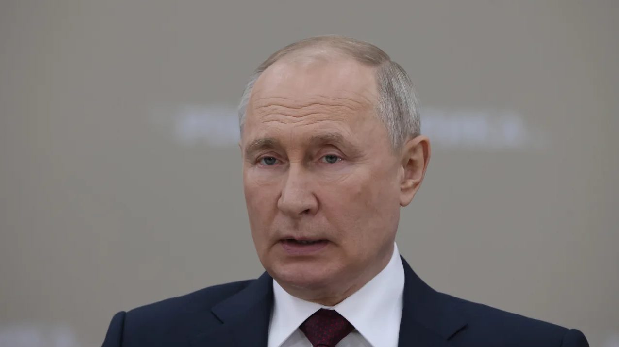Вже неважливо який з Путіних що говорить та куди їздить