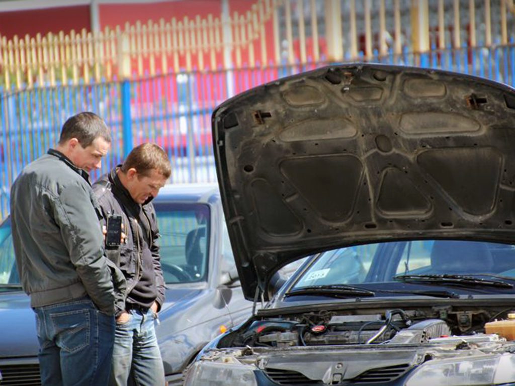 Як шукати та де купувати вживаний автомобіль в Польщі