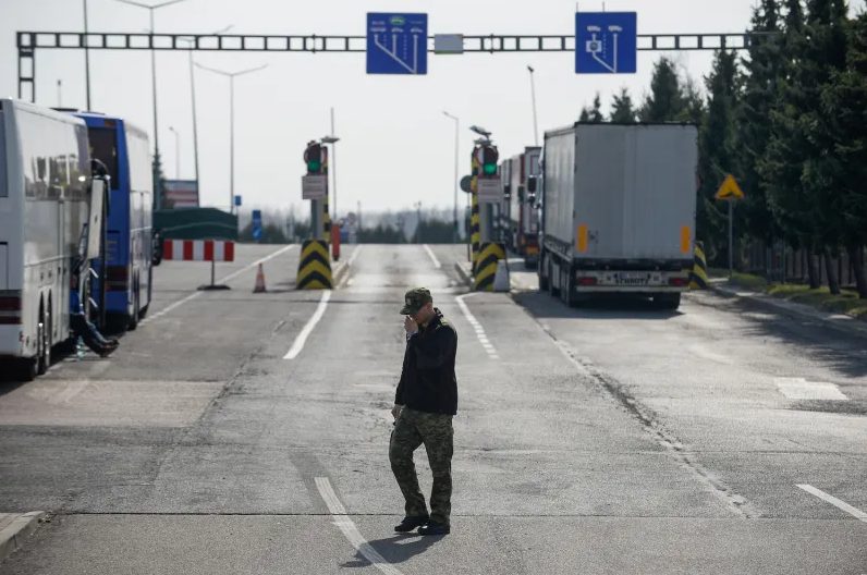 З 6 листопада 2023 будуть заблоковані прикордонні переходи між Україною та РП